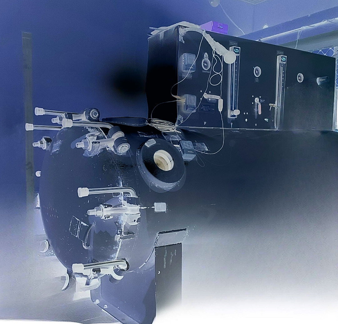 HYPERBARIC OXYGEN THERAPY CHAMBER